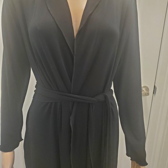 ARABELLA ROBE/ KIMONO IN BLACK W/ SASH & POCKETS- PETITE LARGE - Picture 2 of 7